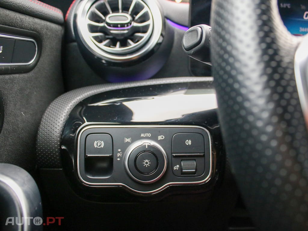 Mercedes-Benz CLA 250 e Shooting Brake AMG Line