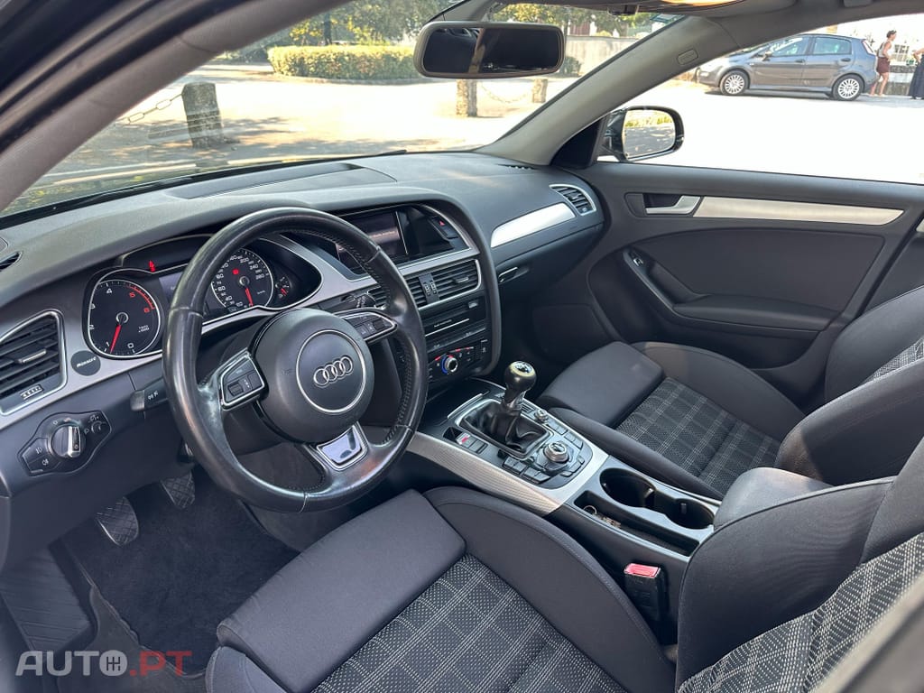 Audi A4 Avant 2.0 TDi Business Line S-line