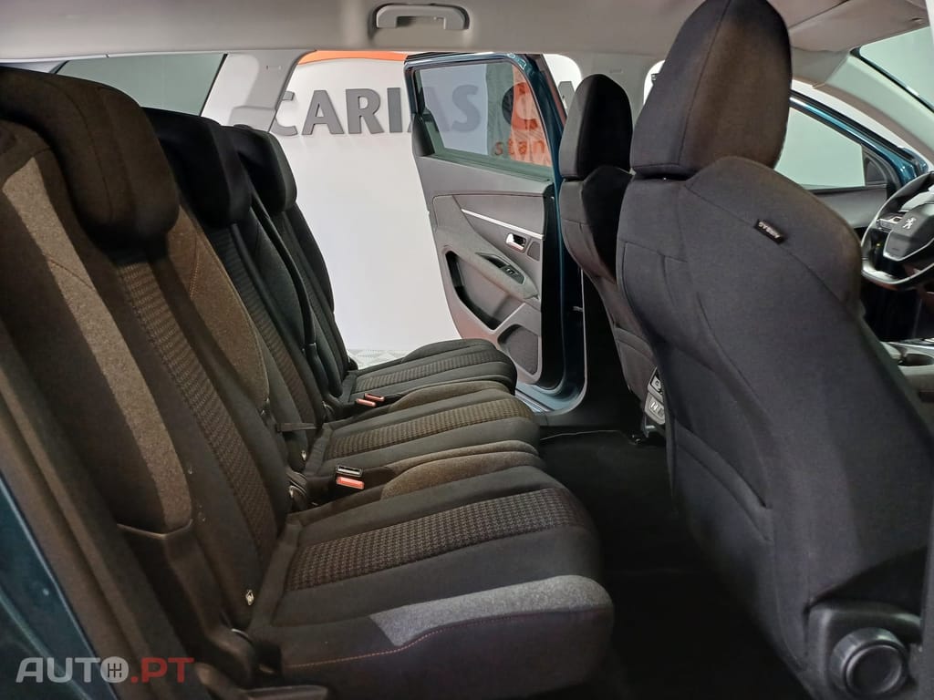 Peugeot 5008 1.2 PureTech Allure EAT8