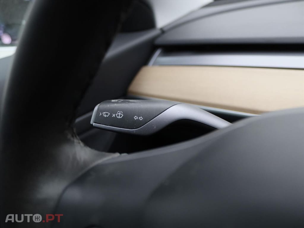 Tesla Model 3 I.V.A DEDUTÍVEL Standard RWD Plus
