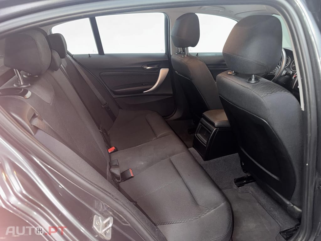 BMW 116 D EfficientDynamics GPS