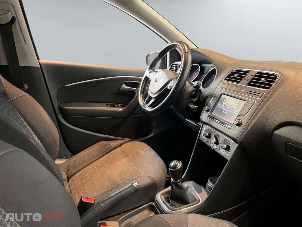 Volkswagen Polo 1.2 Tsi R-LINE