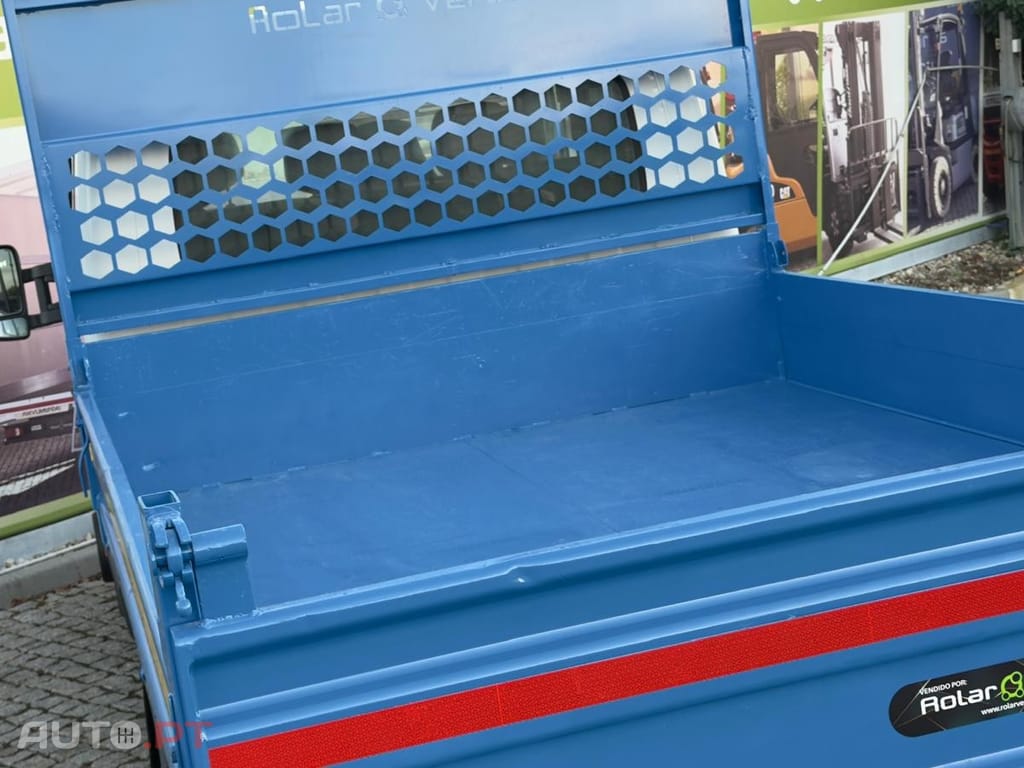 Renault Master 7 L + BASCULA