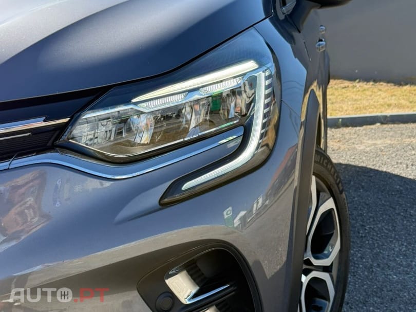 Renault Captur 1.6 E-Tech Intens