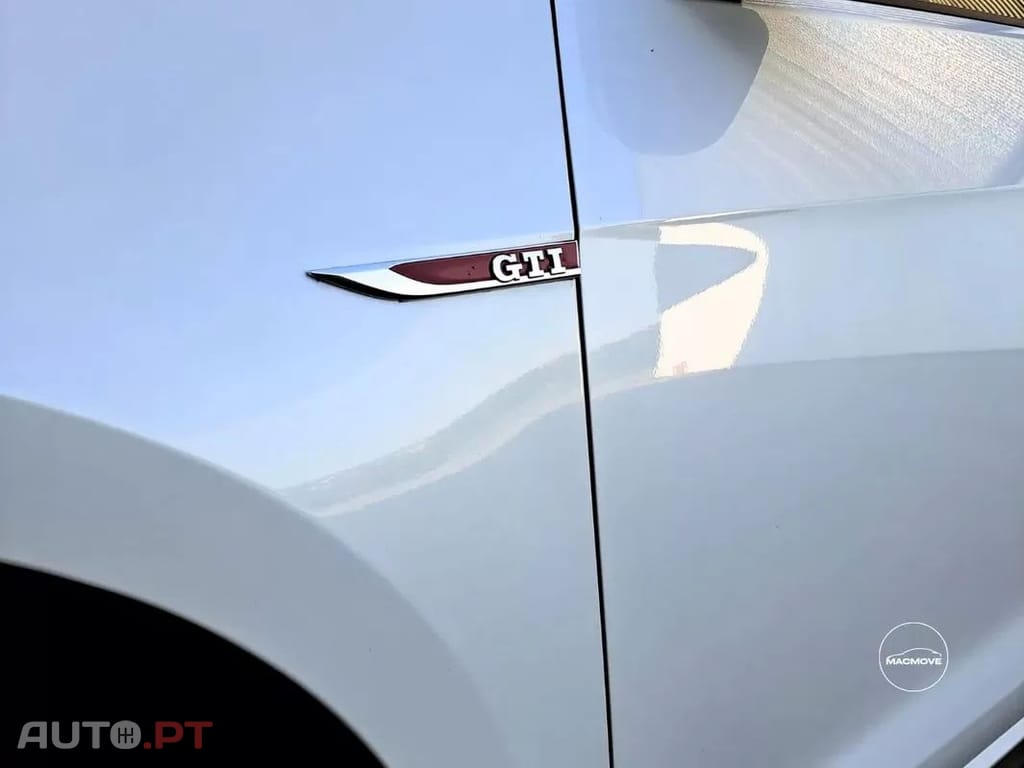 Volkswagen Golf 2.0 TSI GTI Performance