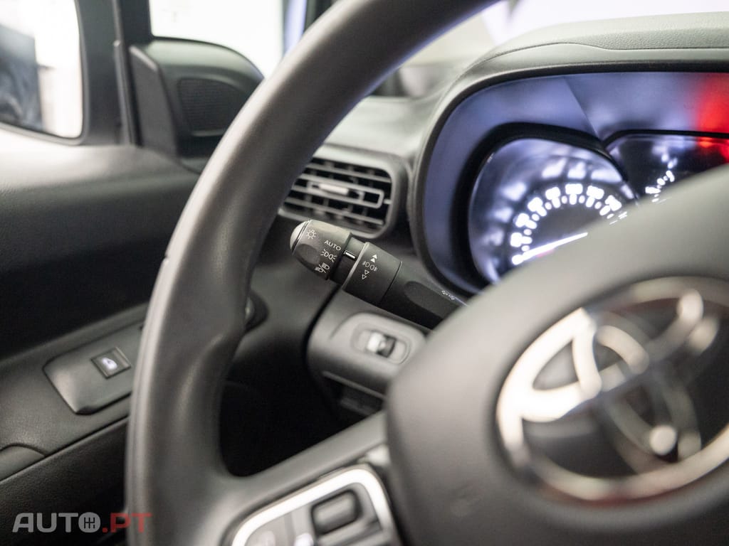Toyota Proace City 1.5D L2 Exclusive