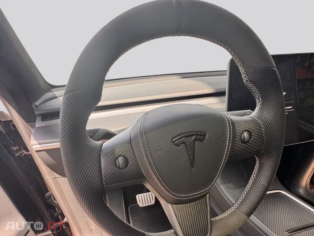 Tesla Model Y I.V.A DEDUTIVEL Performance Dual Motor AWD
