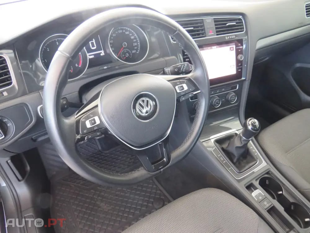 Volkswagen Golf 1.6 TDI Confortline