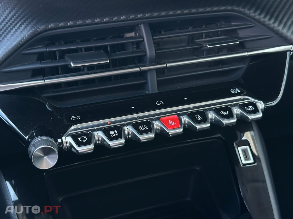 Peugeot E-208 50 kWh Style