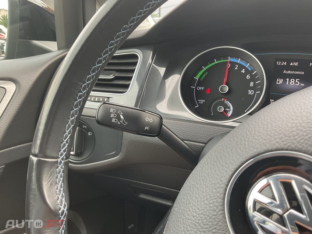Volkswagen e-Golf Outro