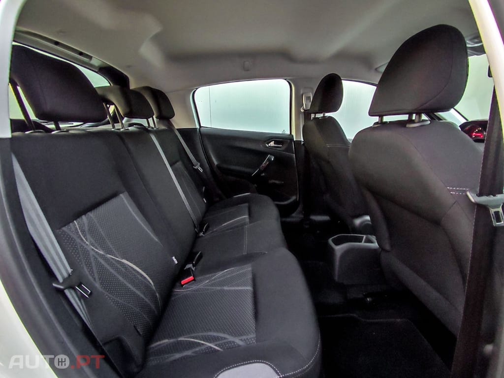 Peugeot 208 VTI ACTIVE