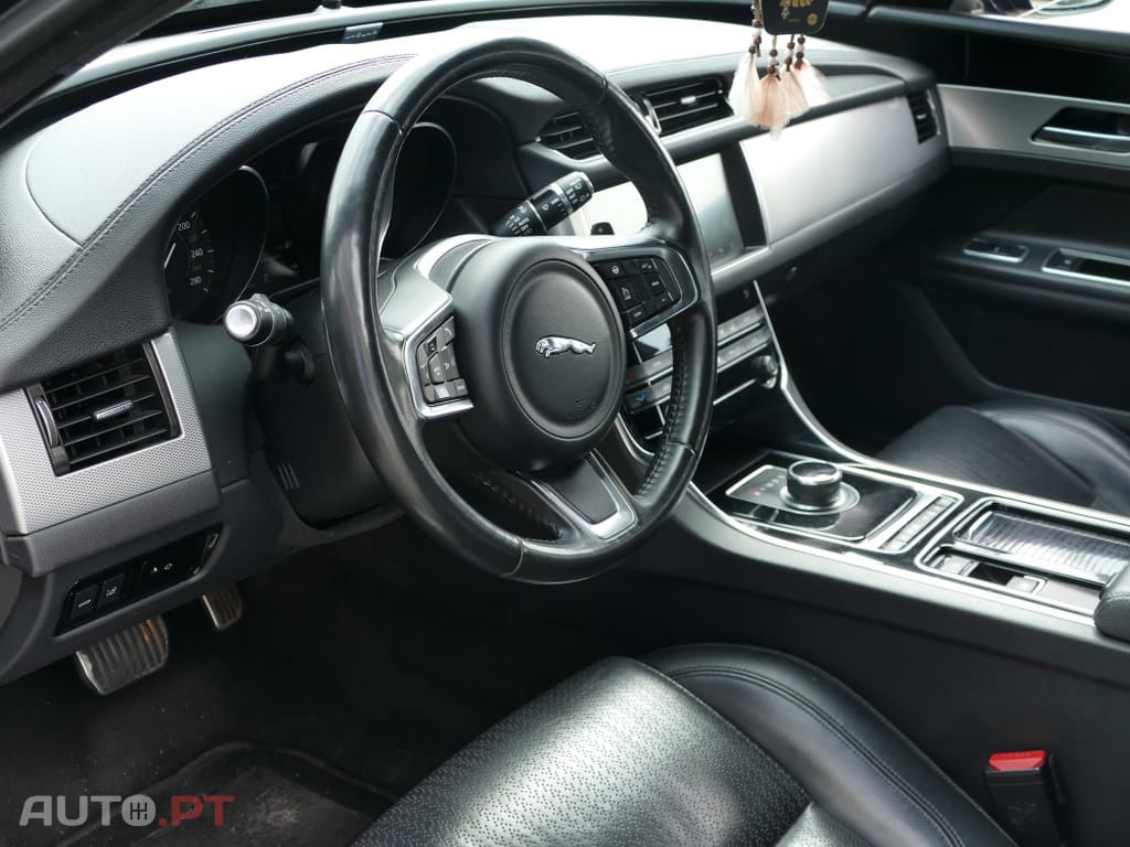 Jaguar XF 2.0 D Prestige Aut.