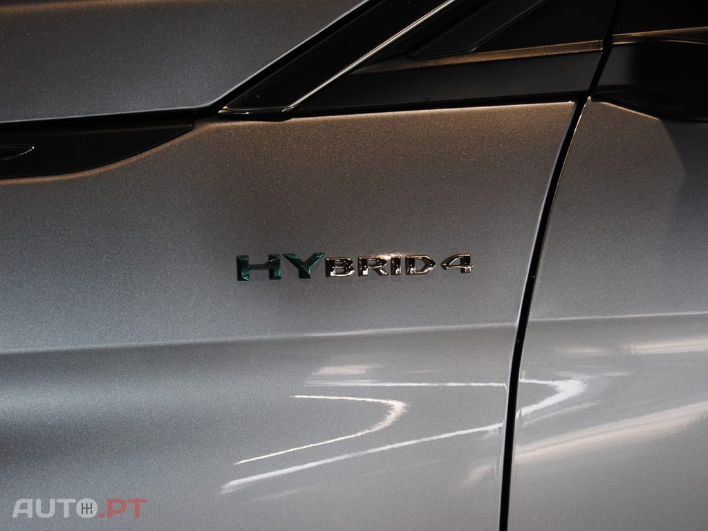 Peugeot 3008 1.6 Hybrid4 Allure Pack e-EAT8