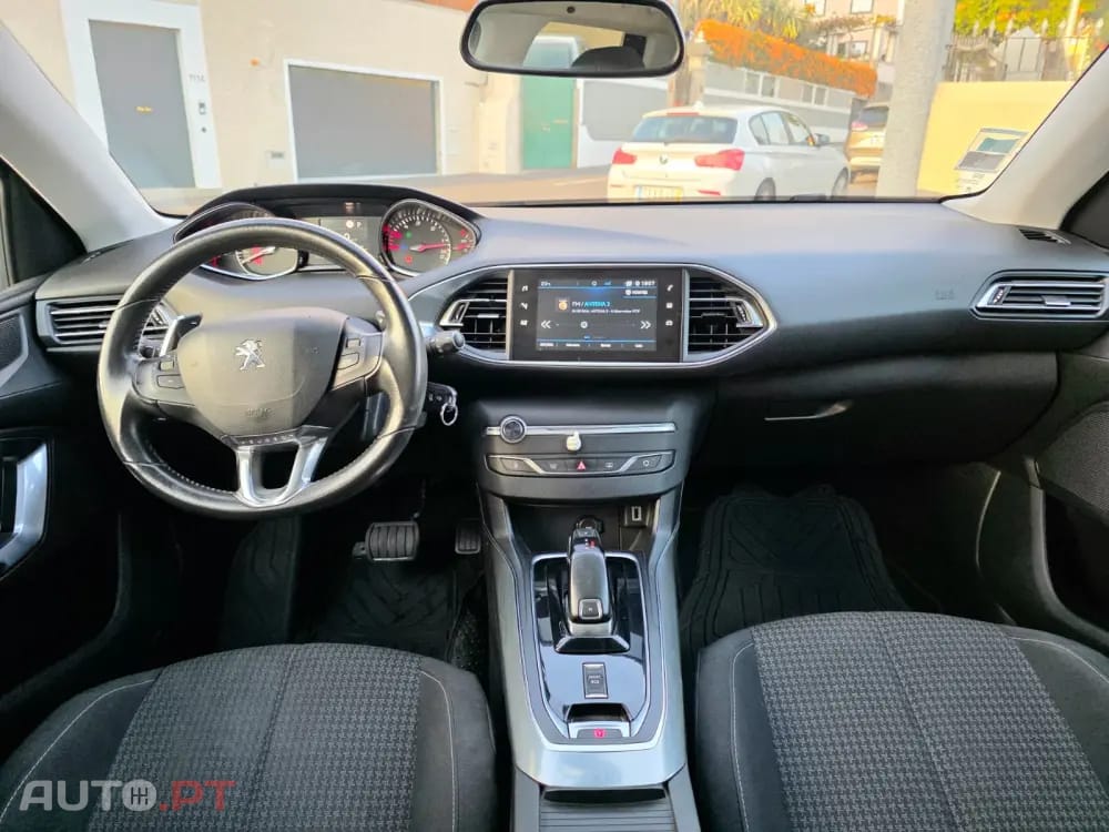 Peugeot 308 1.5 BlueHDi Style EAT8