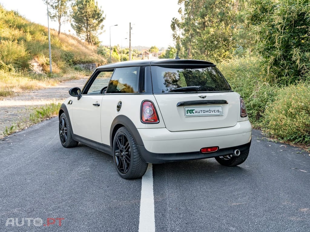 MINI Cooper Cooper D