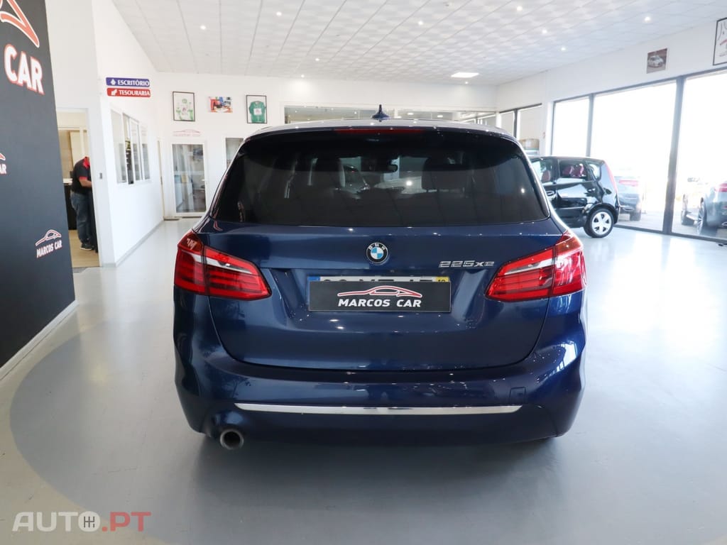 BMW 225 Line Luxury