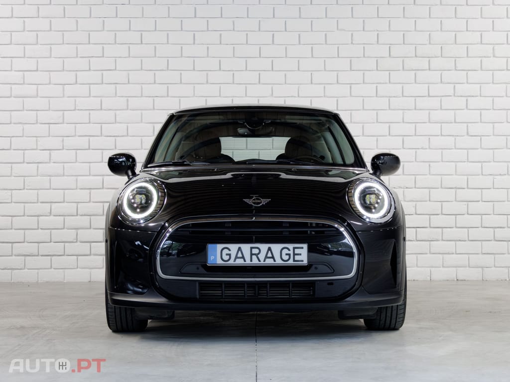 MINI Cooper Premium Yours Auto