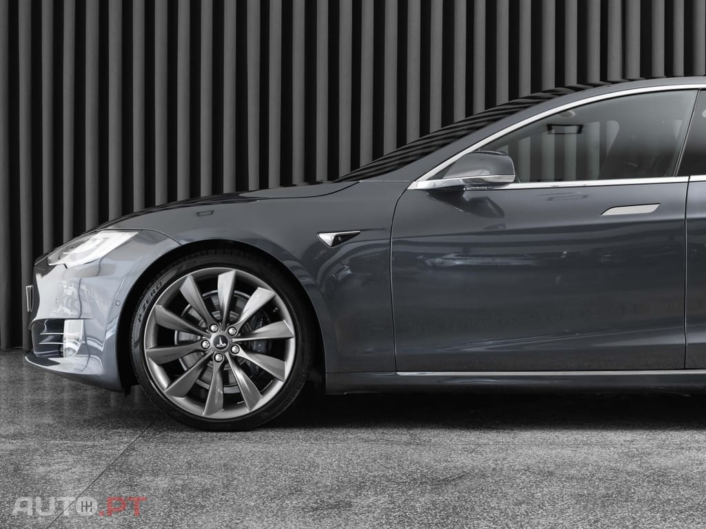 Tesla Model S 75D