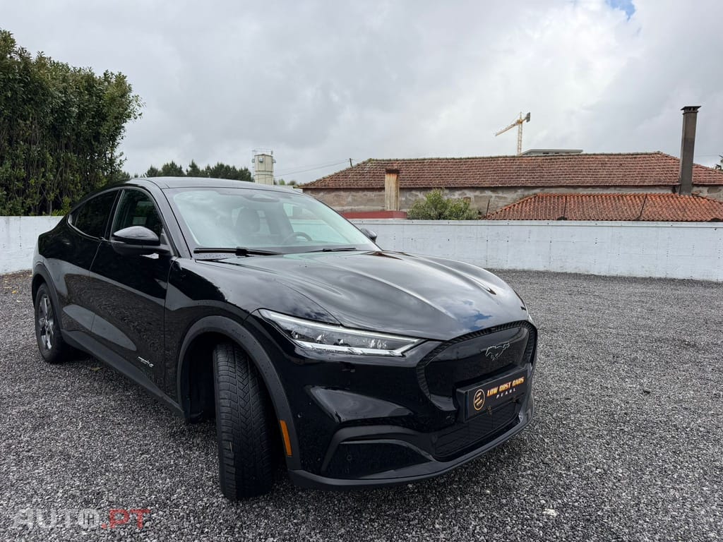 Ford Mustang Mach-E Standard