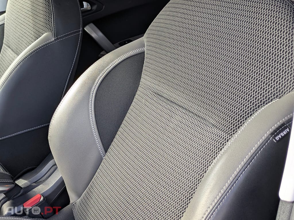 Peugeot 2008 Peugeot 2008 PureTech 110 GPF Stop&Start EAT6 Allure