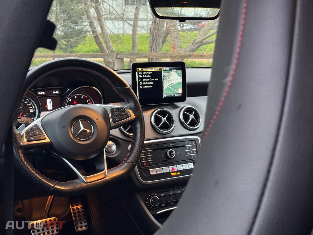 Mercedes-Benz CLA 180 7G-DCT AMG Line