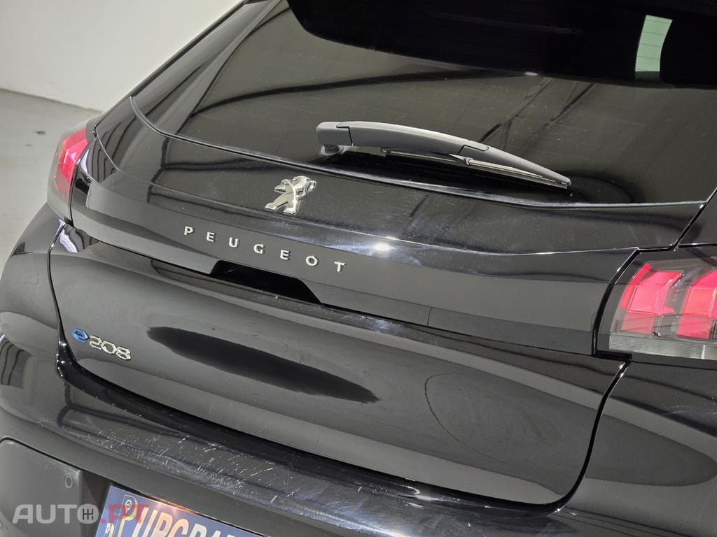 Peugeot E-208 50 kWh Style