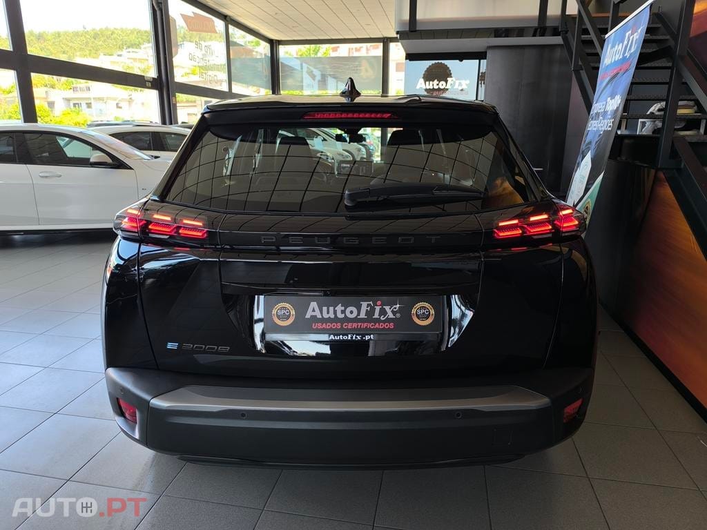 Peugeot E-2008 54 kWh Active