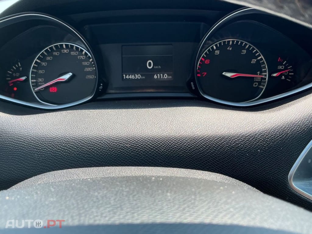 Peugeot 308 1.2 PureTech Feline