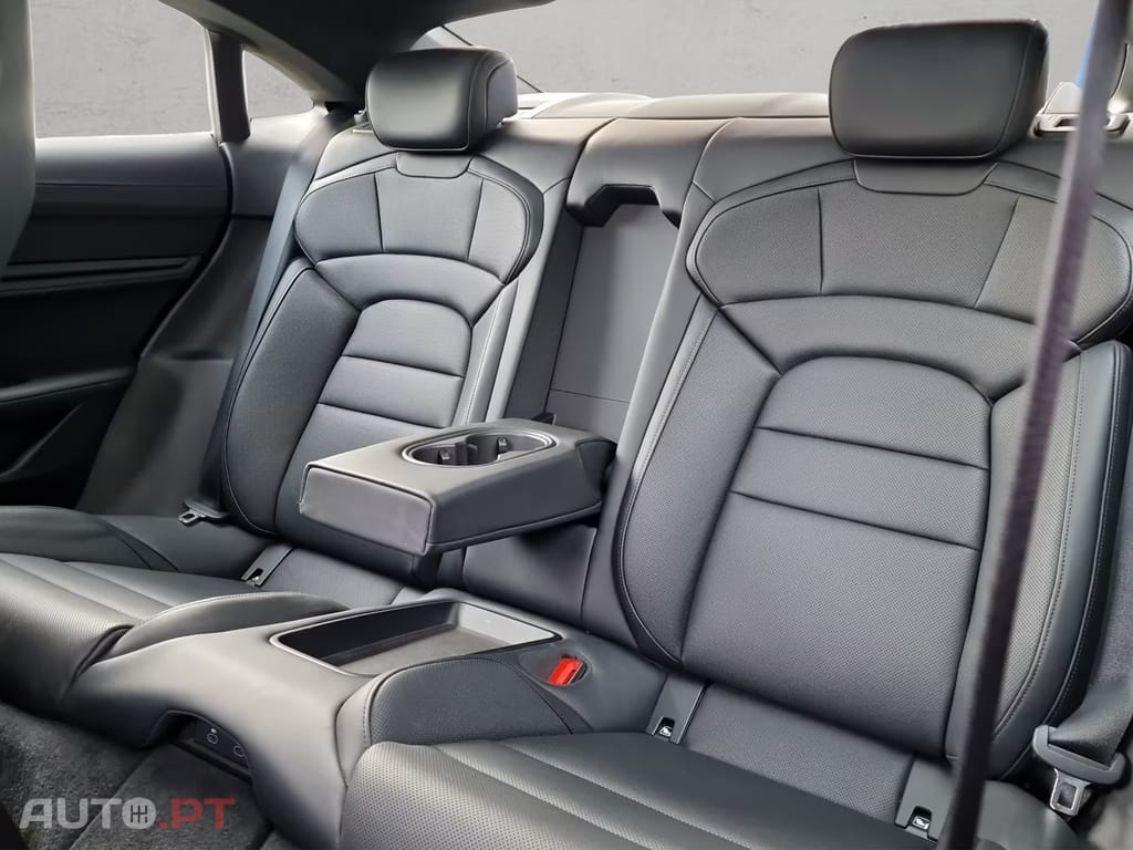 Porsche Taycan 4S