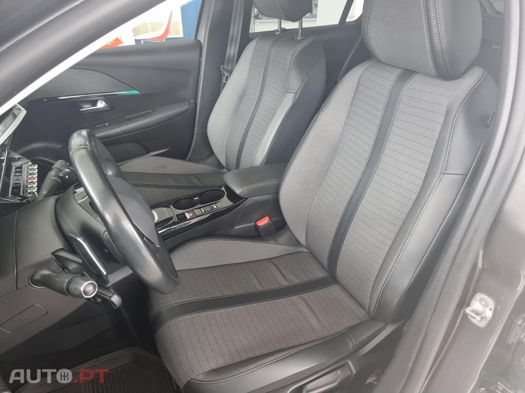 Peugeot 208 1.2 PureTech Allure Pack EAT8