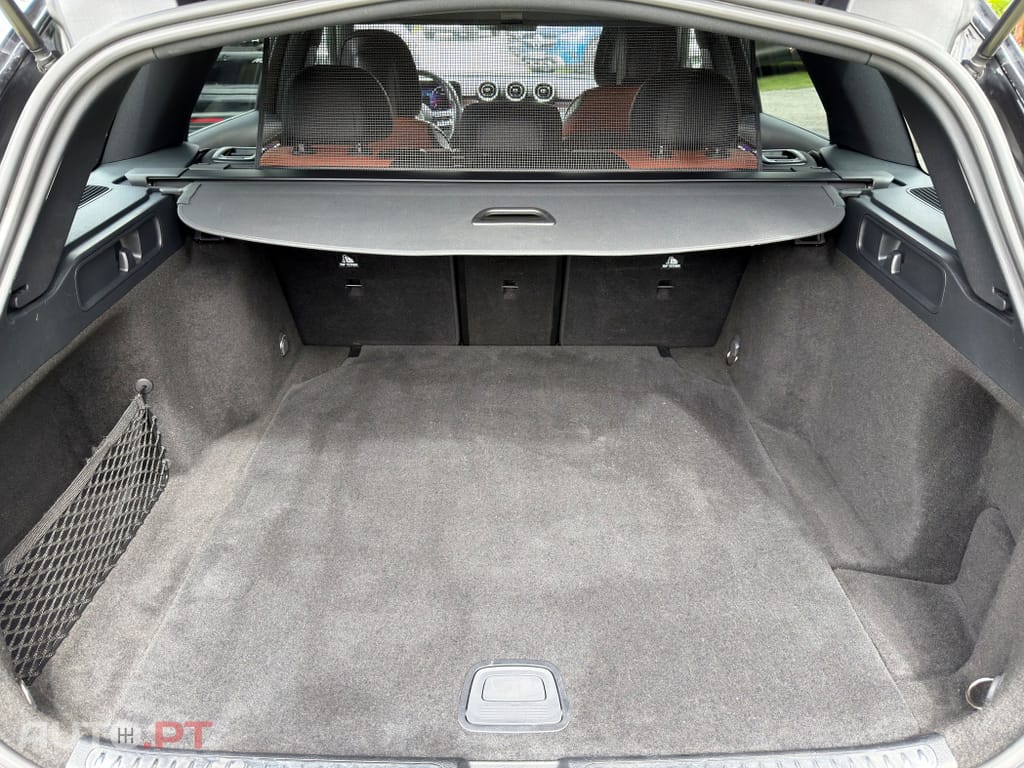 Mercedes-Benz C 300 d AMG Line