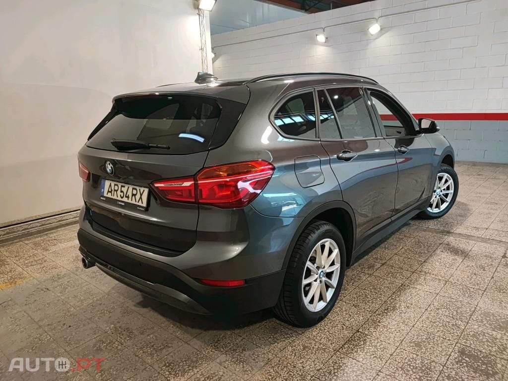 BMW X1 16 d sDrive Pack Essence Auto