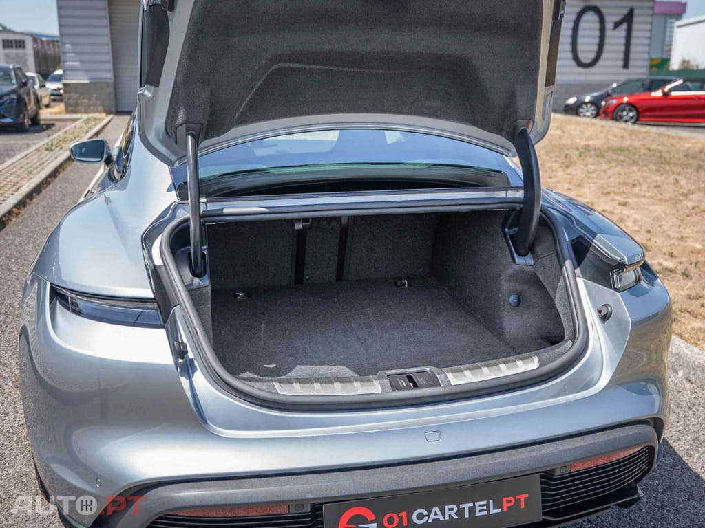 Porsche Taycan Turbo