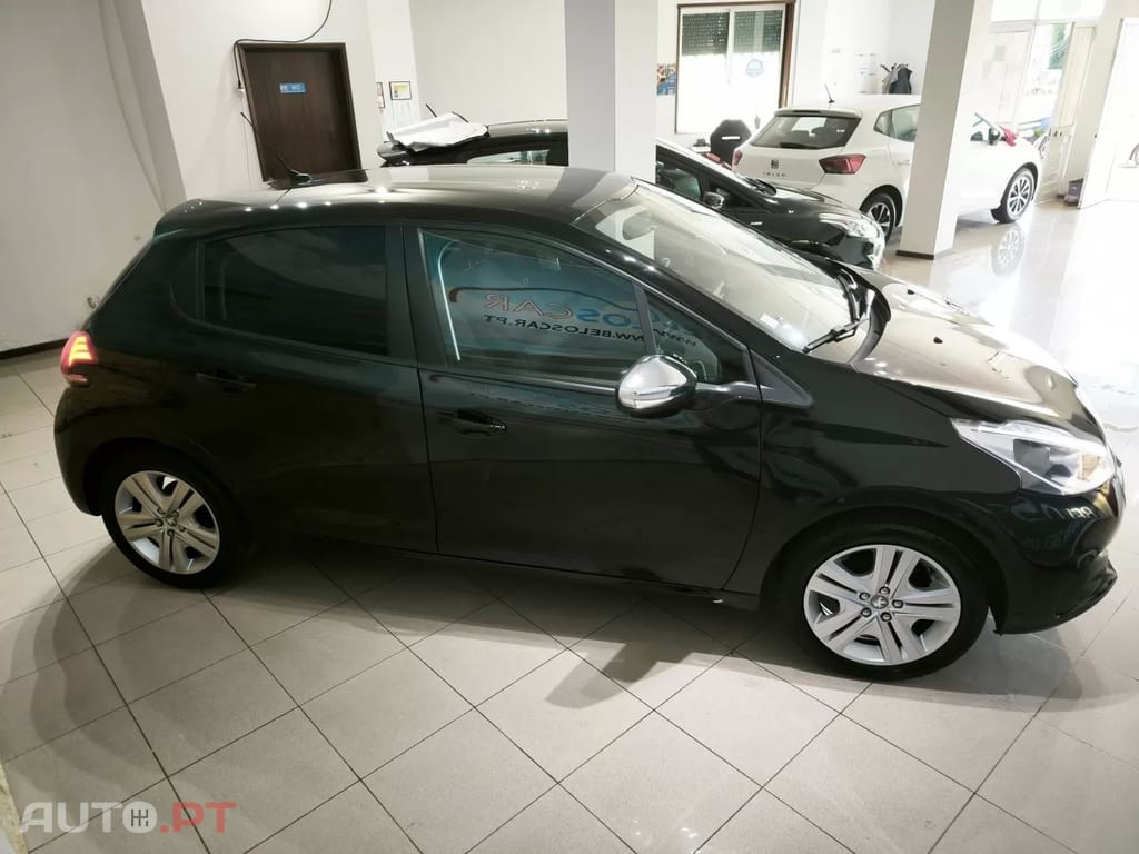 Peugeot 208 PureTech 82 Start & Stop Style