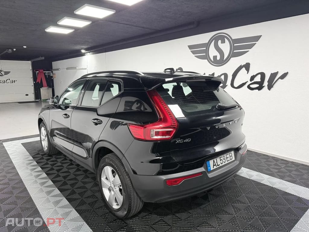 Volvo XC40 1.5 T2 Momentum Plus