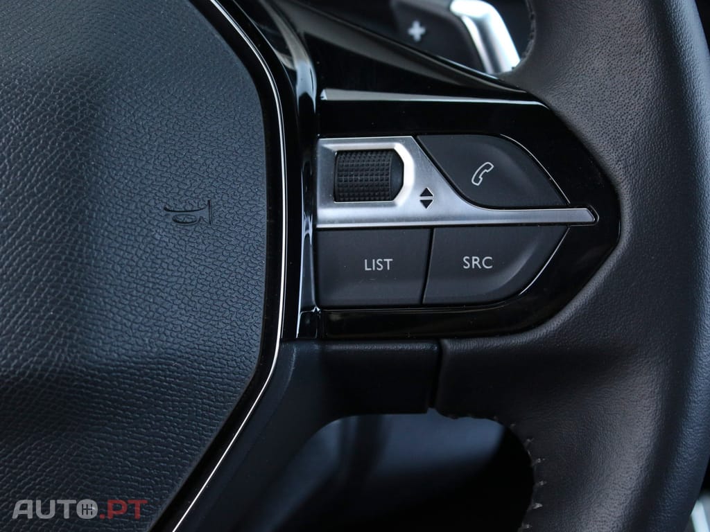 Peugeot 2008 1.2 PureTech Allure EAT8