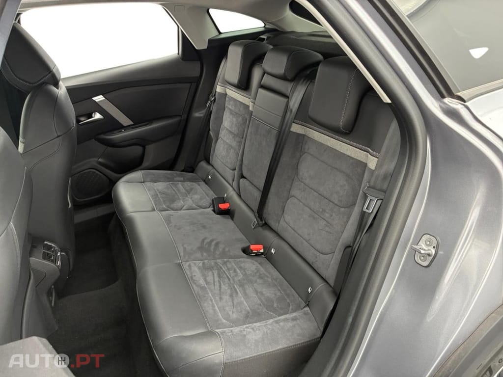 Citroen C4 1.2 PureTech Shine Pack EAT8