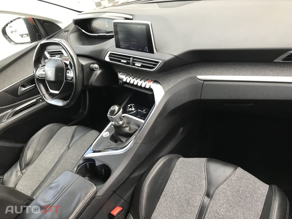 Peugeot 3008 1.6 BlueHDi Allure