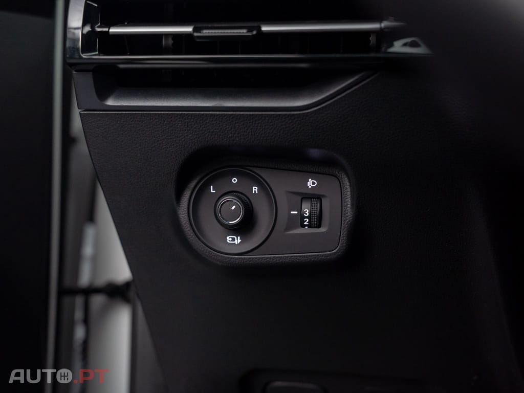 MG MG4 77 kWh Extended Range Luxury