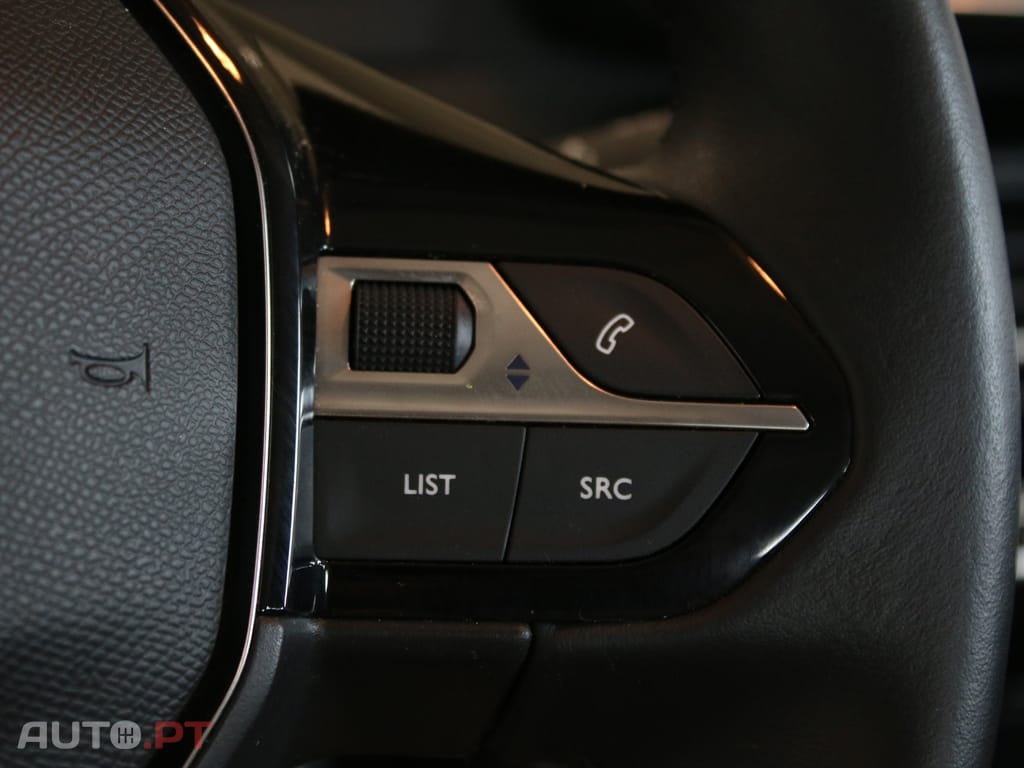 Peugeot E-208 50 kWh Allure Pack