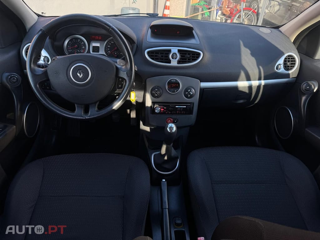 Renault Clio 1.2 16V Confort