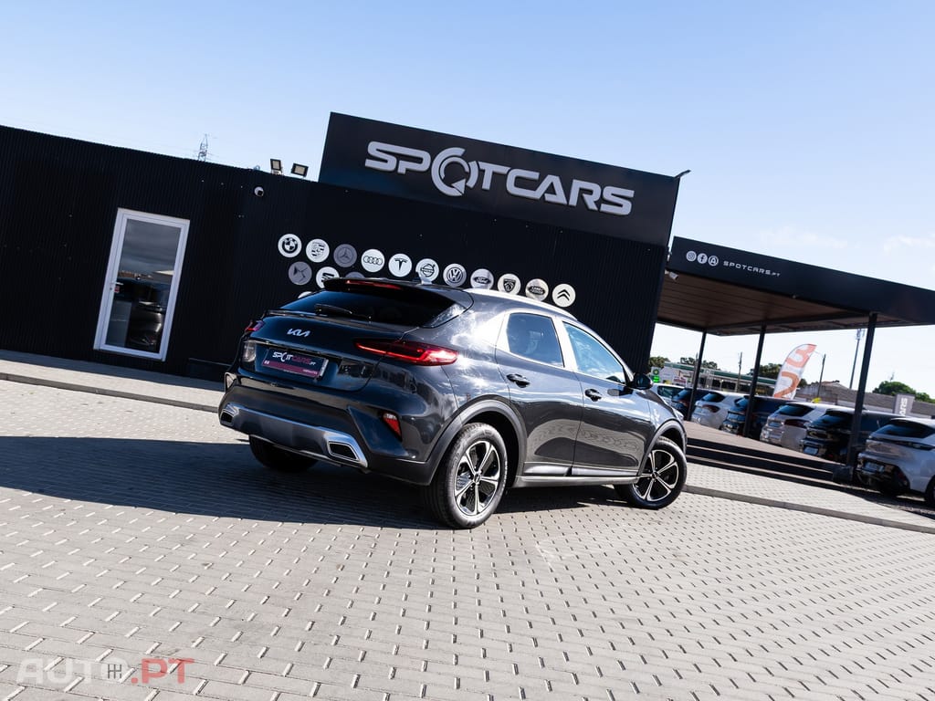 Kia XCeed 1.6 GDi PHEV Drive — fotografia 8