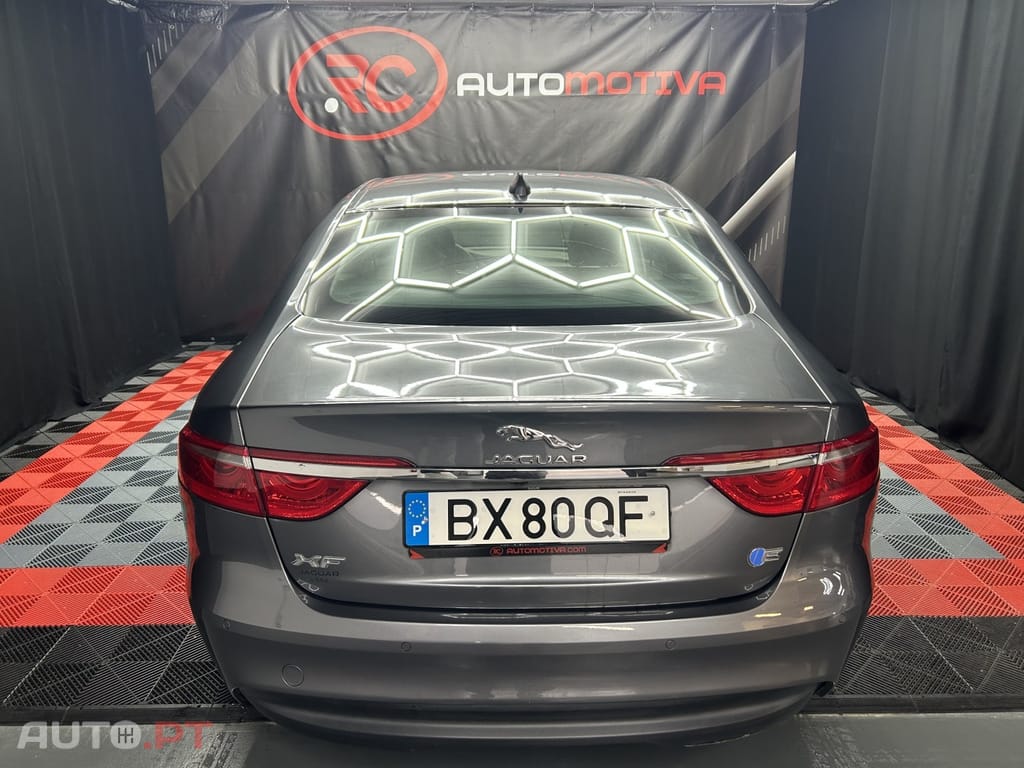 Jaguar XF 2.0 D Prestige Aut.