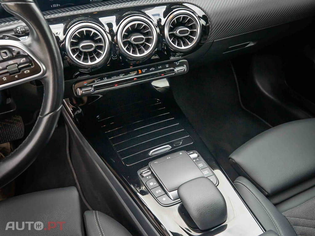 Mercedes-Benz A 250 Mercedes-Benz A 250 e Progressive