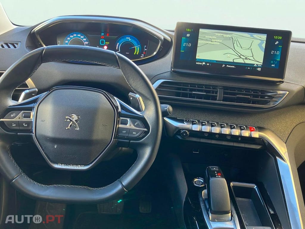 Peugeot 3008 1.6 Hybrid Allure e-EAT8