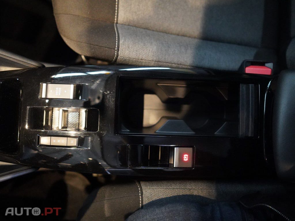 Citroen C4 1.2i Feel EAT8