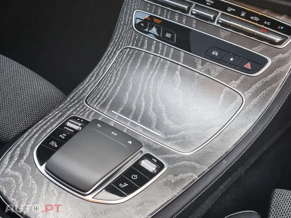 Mercedes-Benz E 300 e Station 9G-TRONIC AMG Line