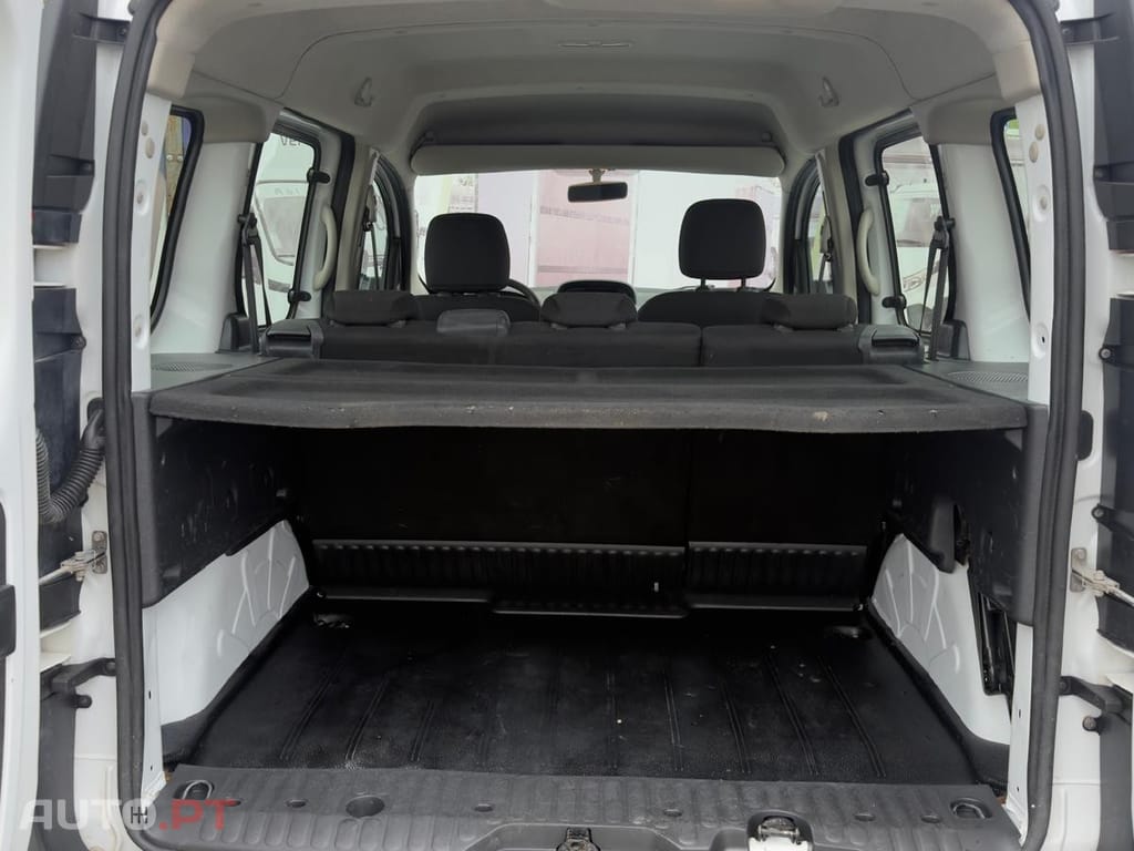 Renault Kangoo 5 LUGARES