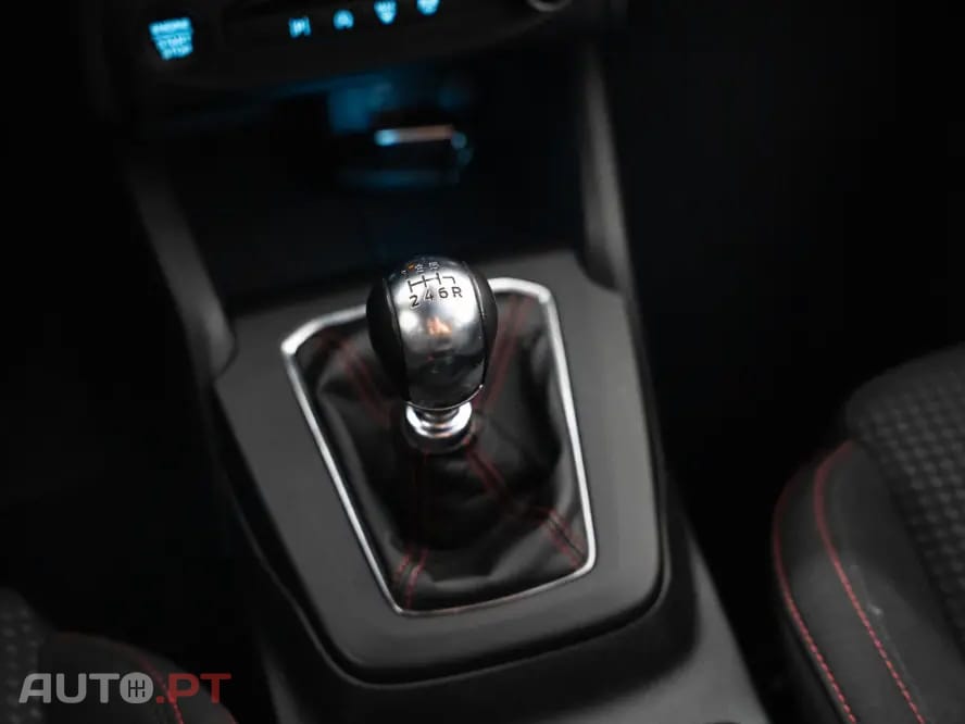 Ford Focus 1.0 EcoBoost MHEV ST-Line
