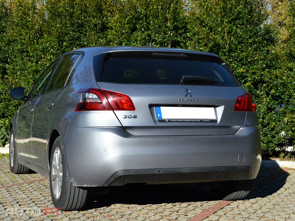 Peugeot 308 STYLE 1.5 BLUEHDI 130CV